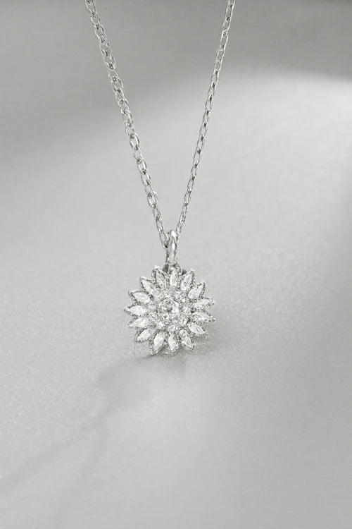 Colar e Caixa Girassol charmed- Banhado em 18K